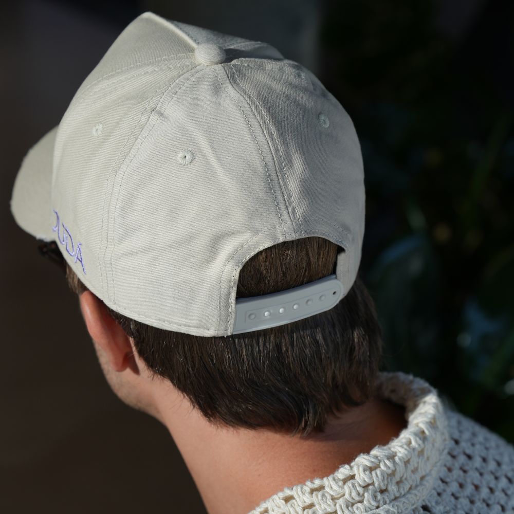 Boné Truker Branco e Roxo