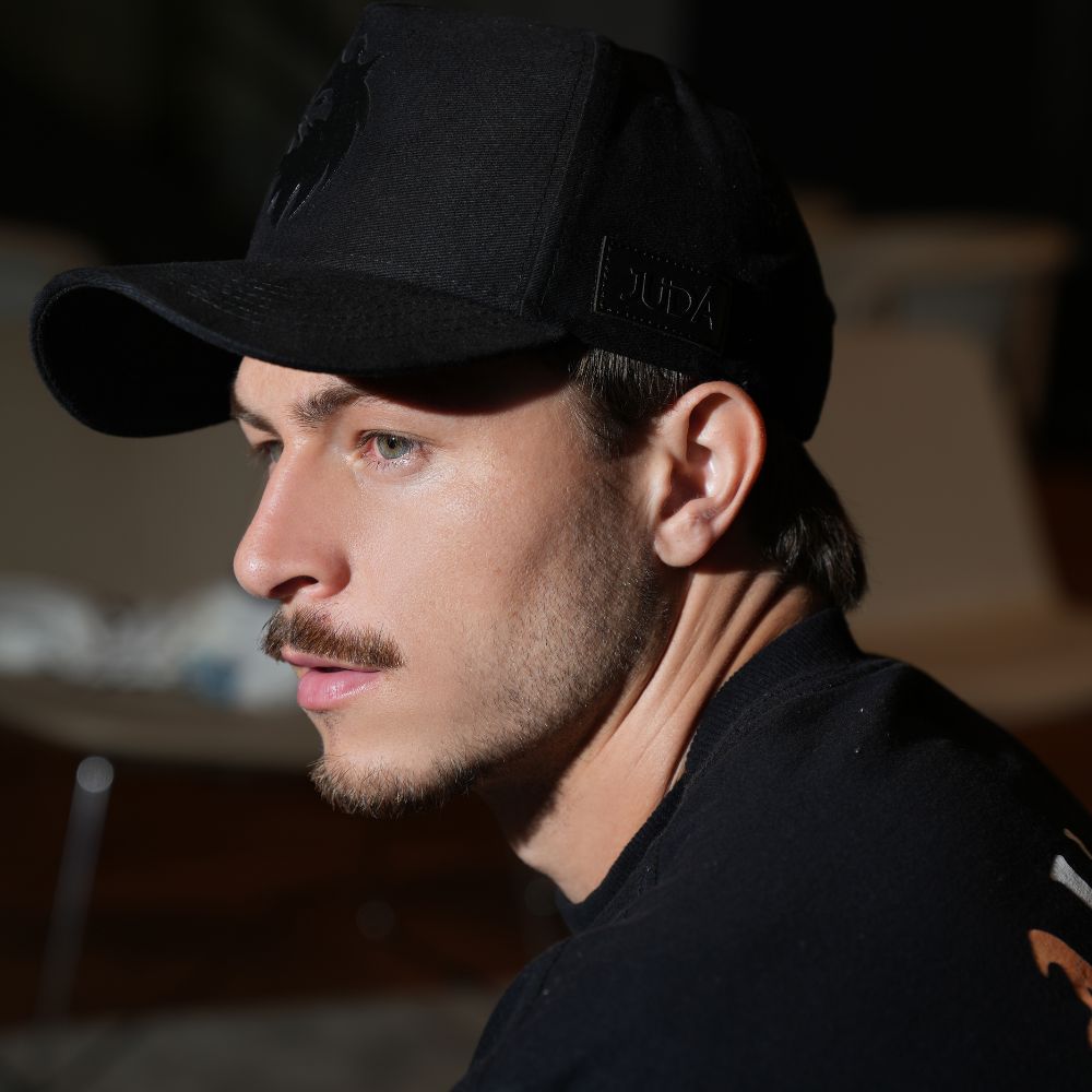 Boné Truker Preto